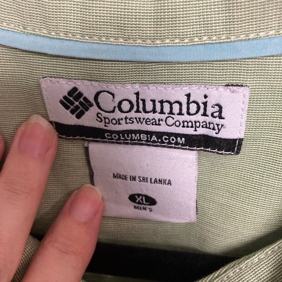 Columbia green short sleeve button up shirt. XL - Picture 3 of 4